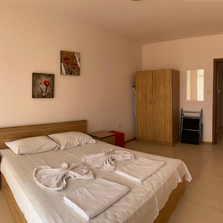 Grand Kamelia Apartments Sunny Beach Esterno foto
