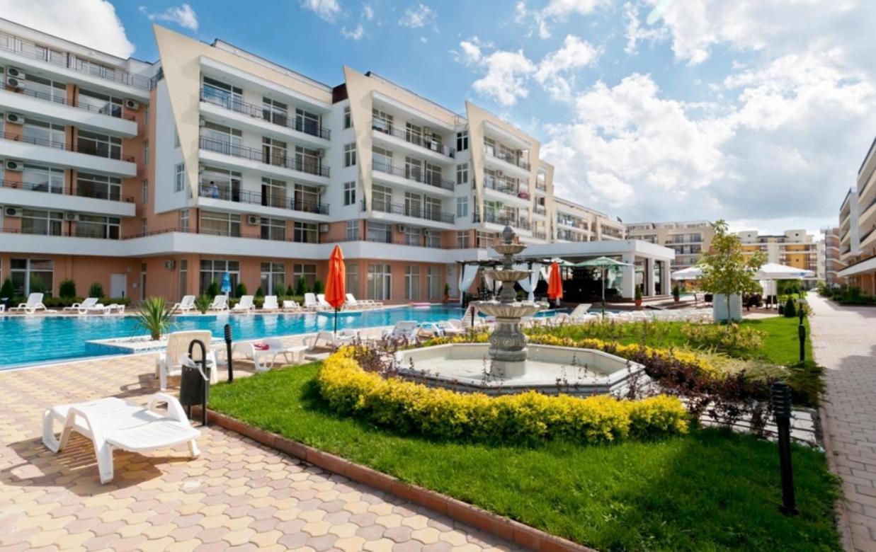 Grand Kamelia Apartments Sunny Beach Esterno foto