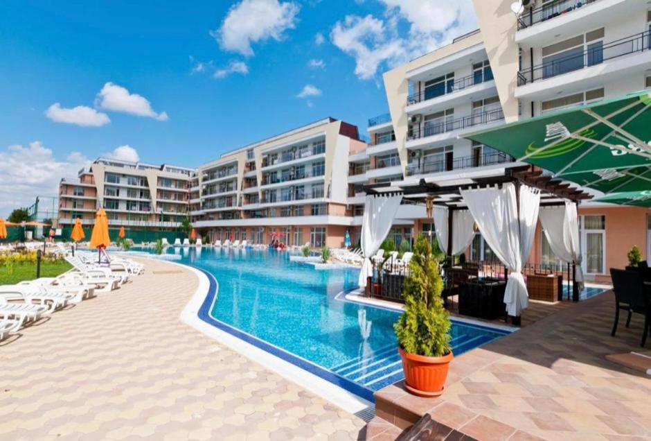 Grand Kamelia Apartments Sunny Beach Esterno foto